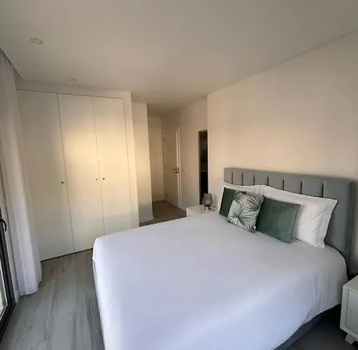 Stylish Near Oasis Daire