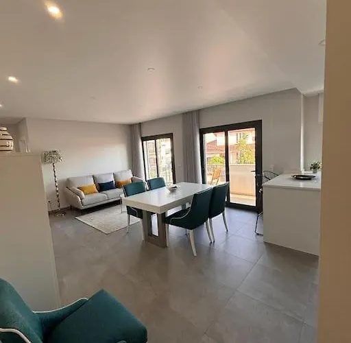 Stylish Near Oasis شقة *